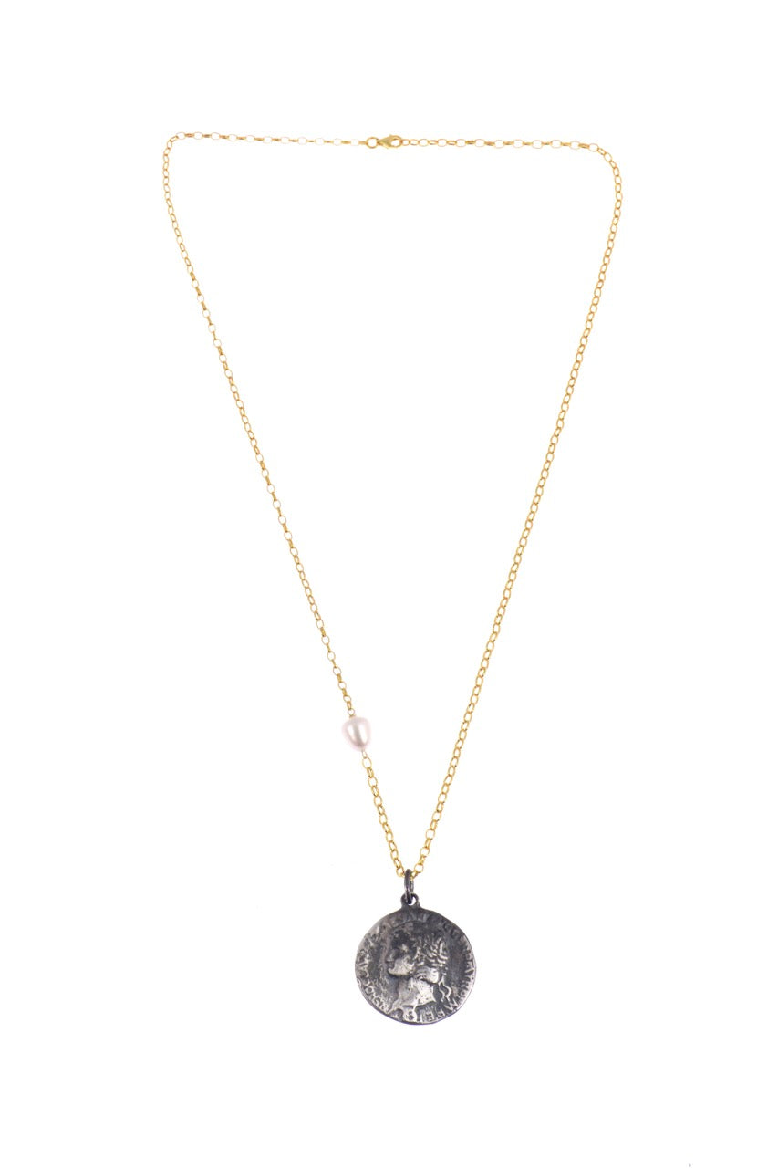 Nero Pearl Necklace