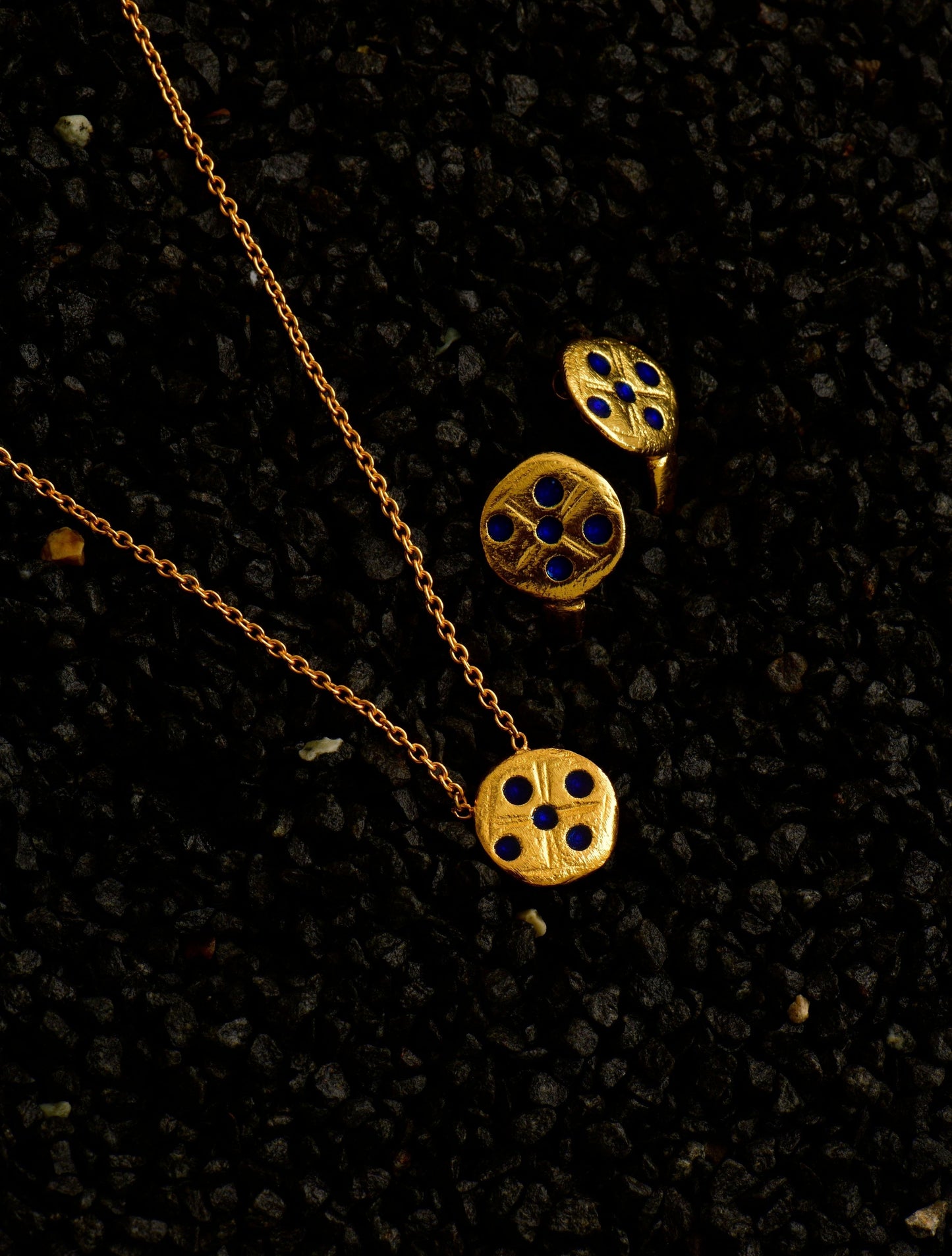 Omphalion Chain Necklace