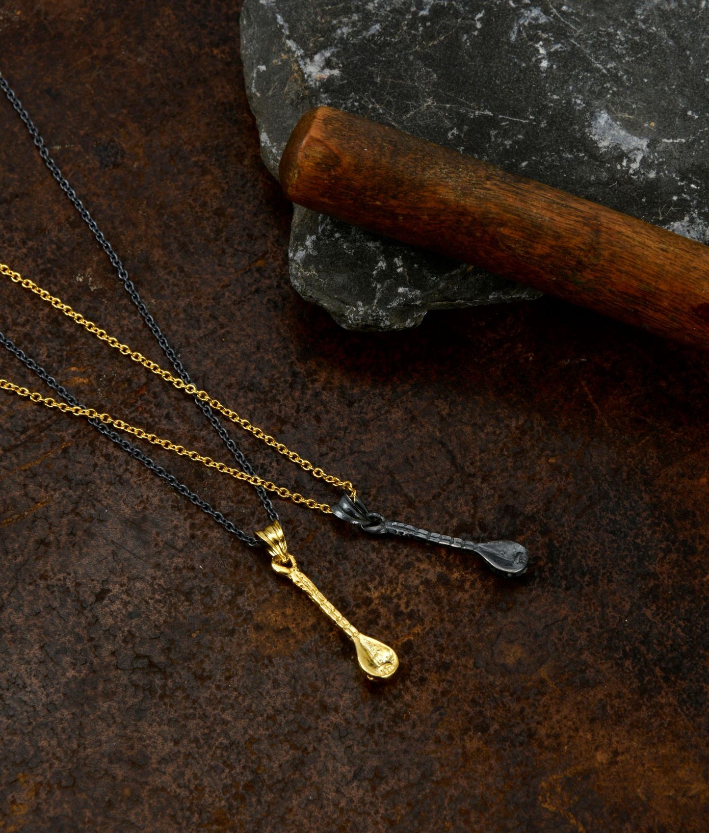 Micro Pandura Necklace