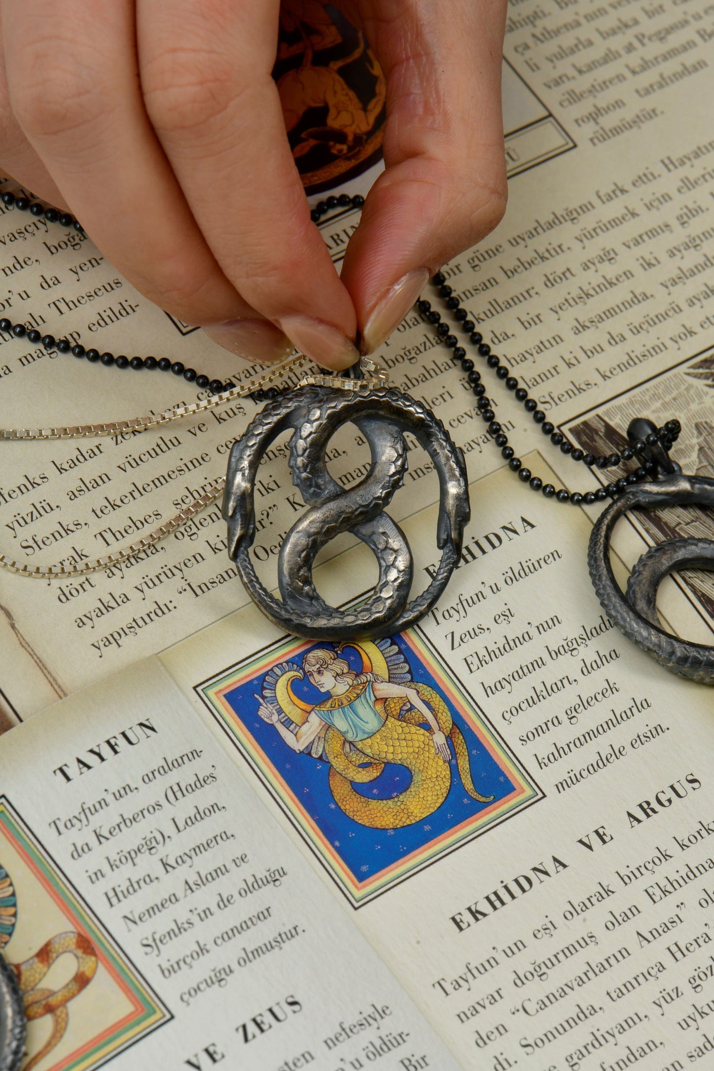 Çift Ouroboros Kolye