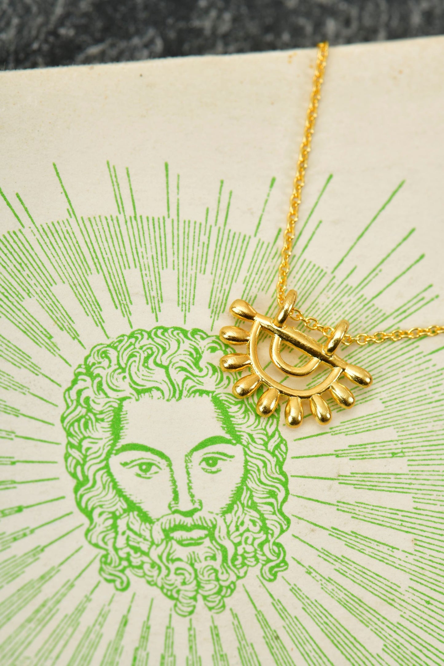 Sol Invictus Kolye