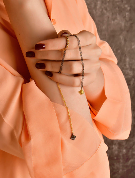 Staphylus Necklace