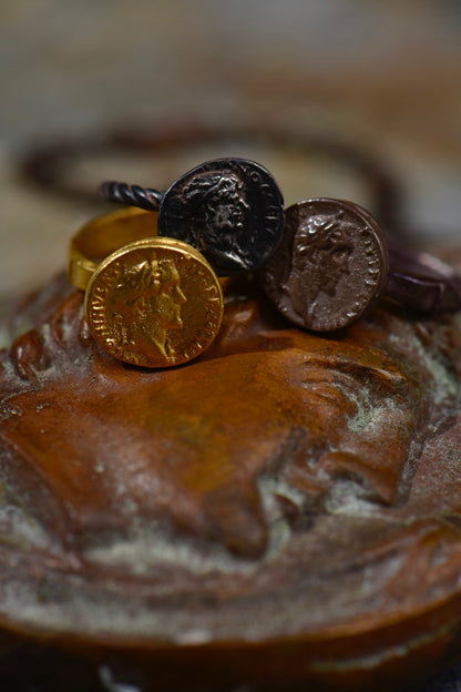 Commodus Ring