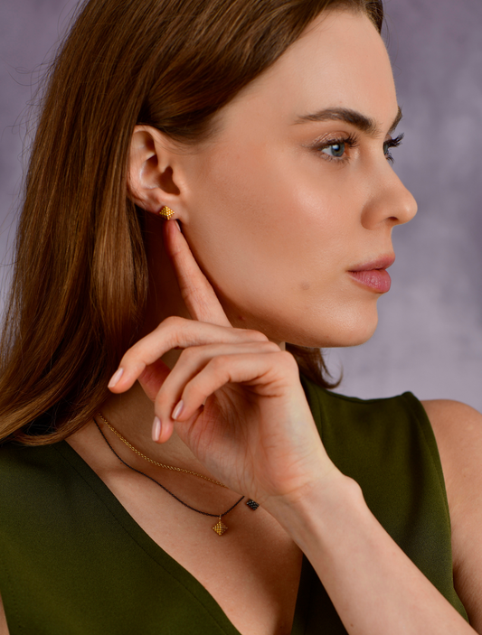 Staphylus Earring